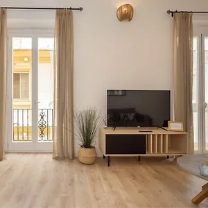 https://la-casa-de-lima-little-apartments.hotelsincadiz.net